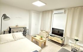 Cocon Marseillais, Centre-Ville, Vieux-Port - Rue Paradis, Rénové, Climatisé, 2pers